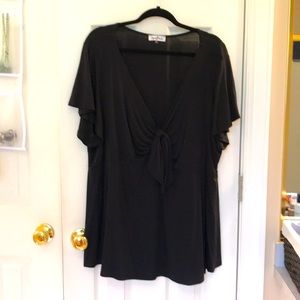Soft, sexy flutter-sleeved top 2X black